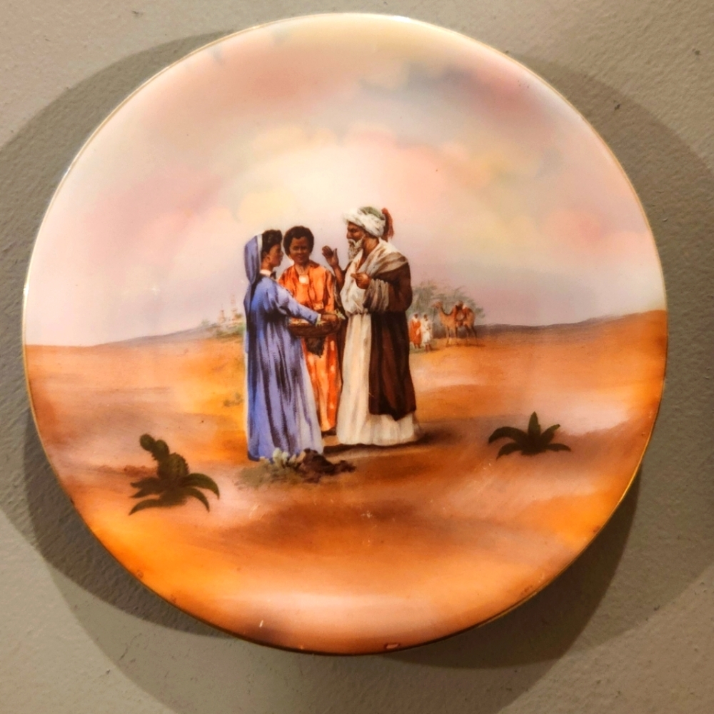 Vintage Royal Bayreuth Bavaria Plate.
